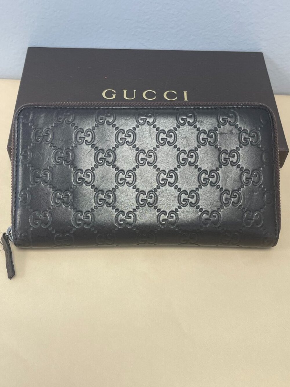 Gucci Signature Continental Guccissima Zip Around Wallet in Brown - Preowned